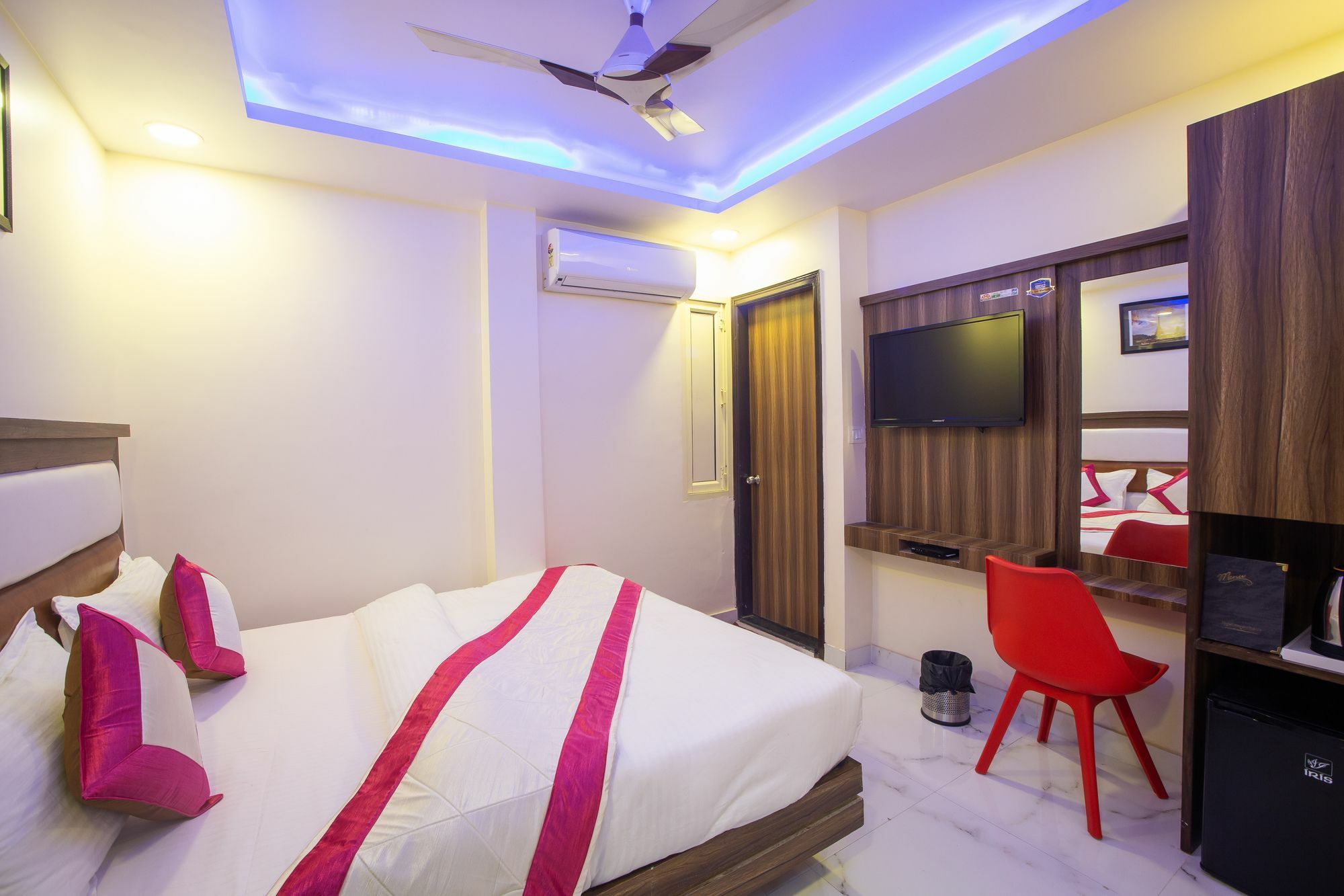 Hotel Sarthak Palace - By Pooja Hospitality New Delhi Ngoại thất bức ảnh