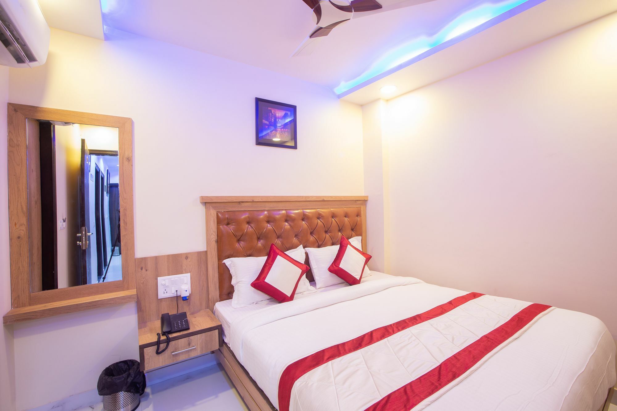 Hotel Sarthak Palace - By Pooja Hospitality New Delhi Ngoại thất bức ảnh