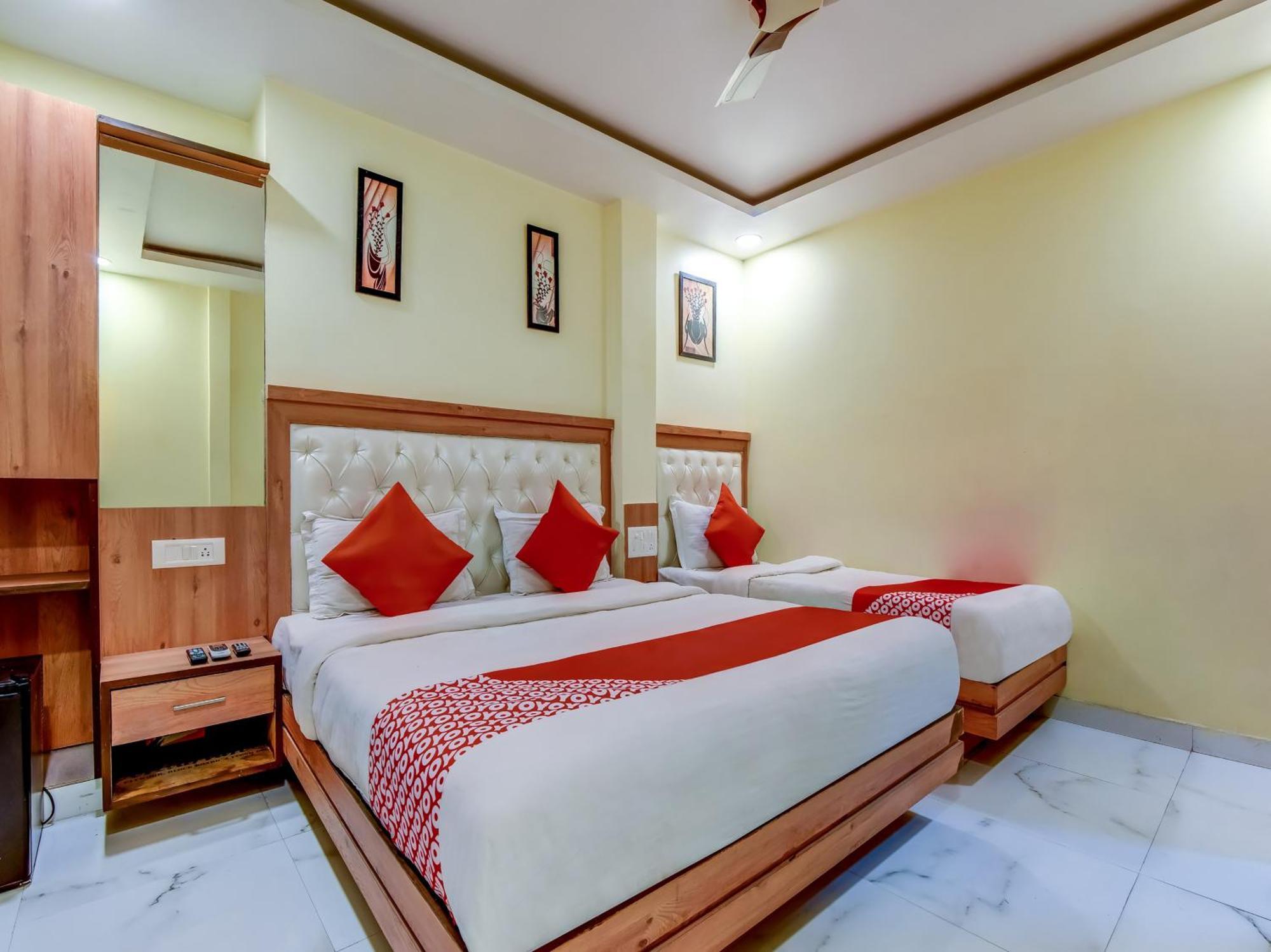 Hotel Sarthak Palace - By Pooja Hospitality New Delhi Ngoại thất bức ảnh